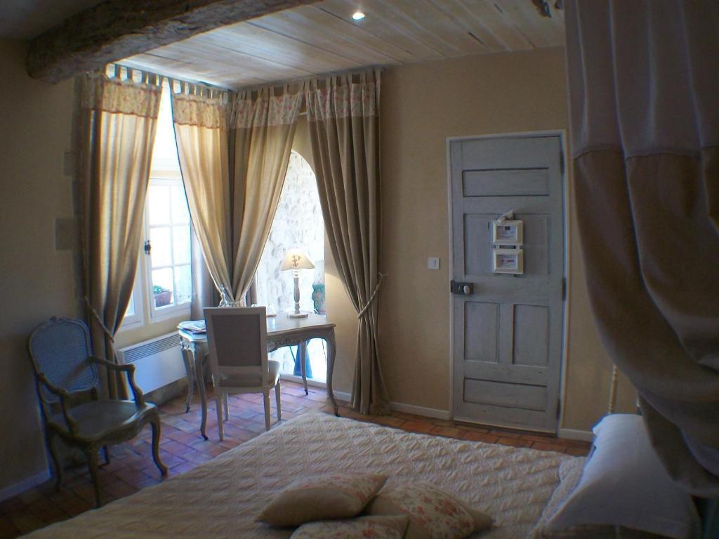 Un Patio En Luberon Bed and Breakfast Ansouis Rum bild